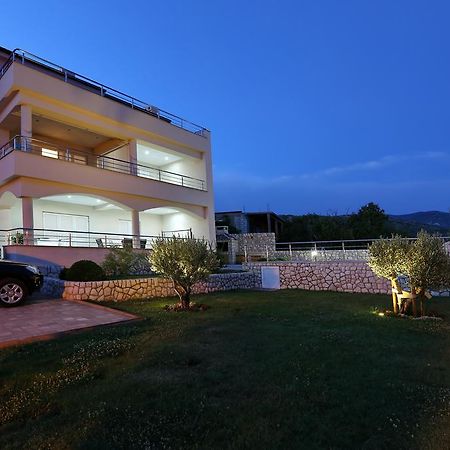 Apartments Villa Residenca Novi Vinodolski Bilik gambar