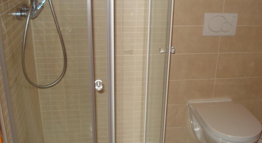 Apartments Villa Residenca Novi Vinodolski Bilik gambar