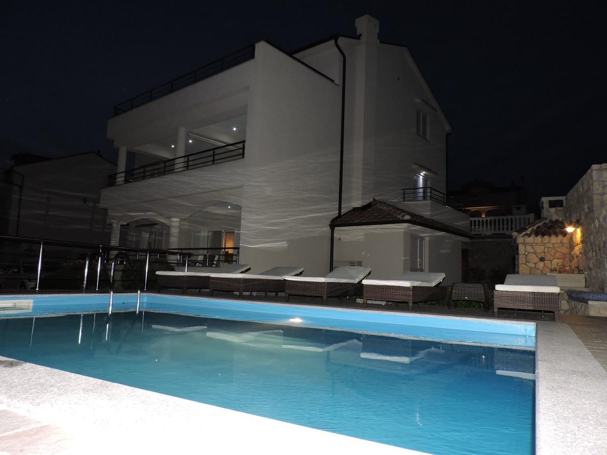 Apartments Villa Residenca Novi Vinodolski Luaran gambar